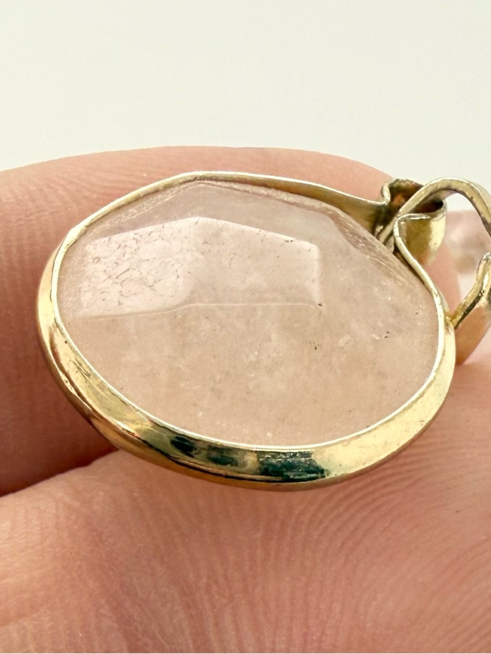 Rose Quartz Gold Tone Pendant Necklace Pink Gemstone Charm 17 mm Amulet - Picture 3 of 3